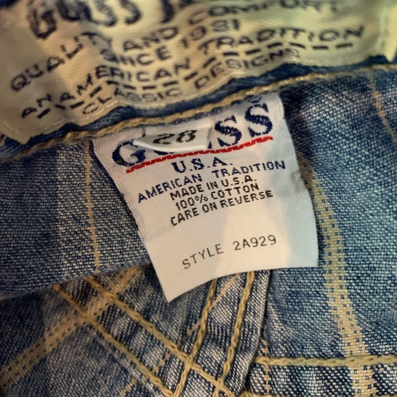 Vintage Guess Jean Shorts Women's Size 26 Denim Stripes Retro Triangle Logo - Picture 10 of 12